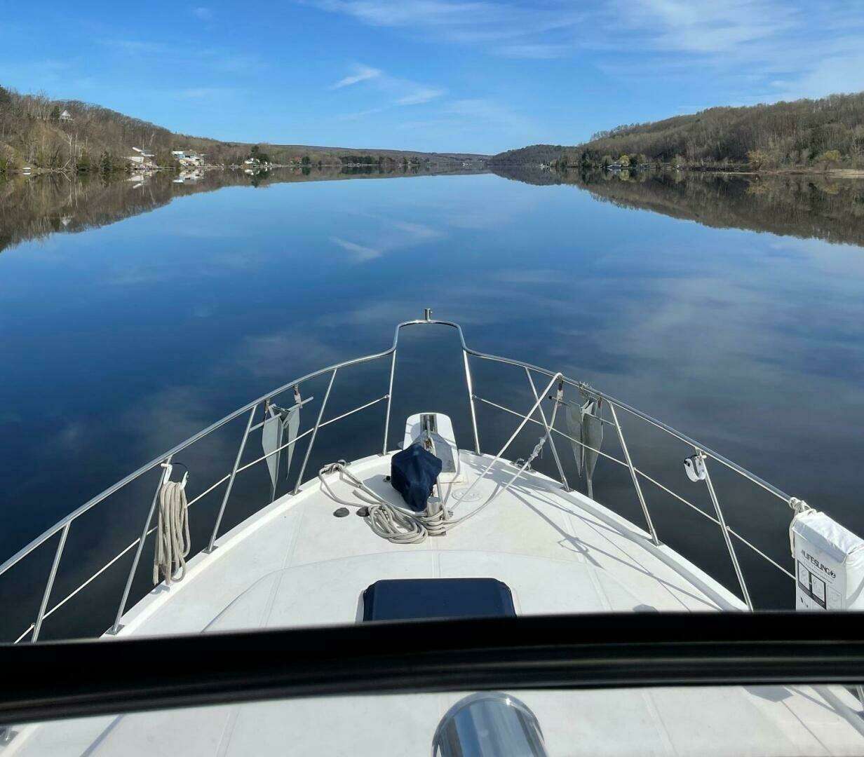 1989 Marine Trader 47 Cockpit Motor Yacht - Image 5