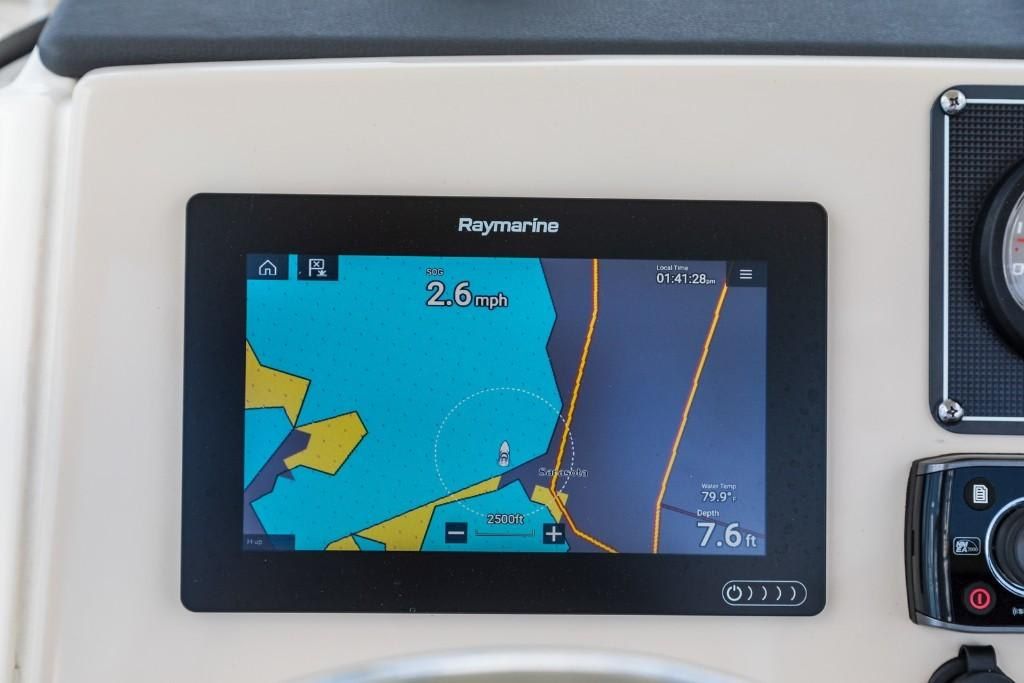 2023-Boston-Whaler-210-Montauk-MarineMax