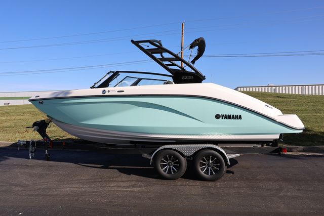 2026 Yamaha Boats 222S - 21