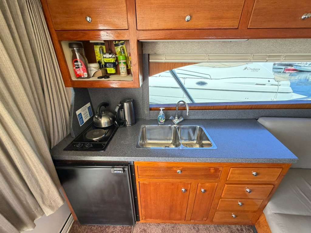 2000 Luhrs Tournament 340 Convertible - 37