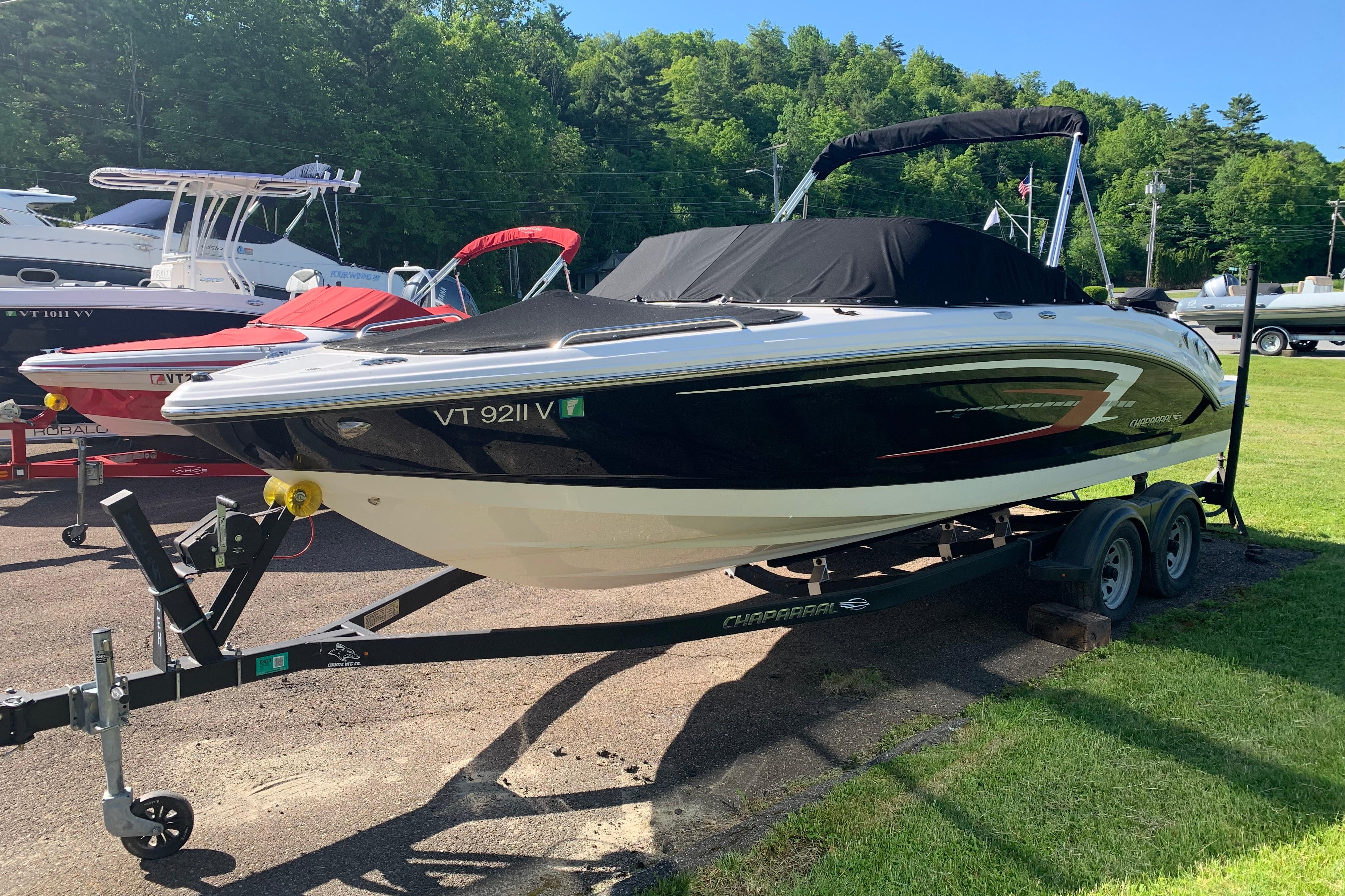 2022 Chaparral 23 SSi