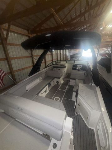 2025 Sea Ray SDX 290 - 19