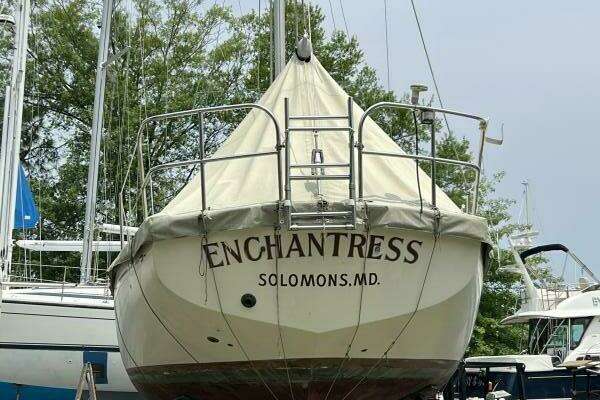1985 Cape Dory