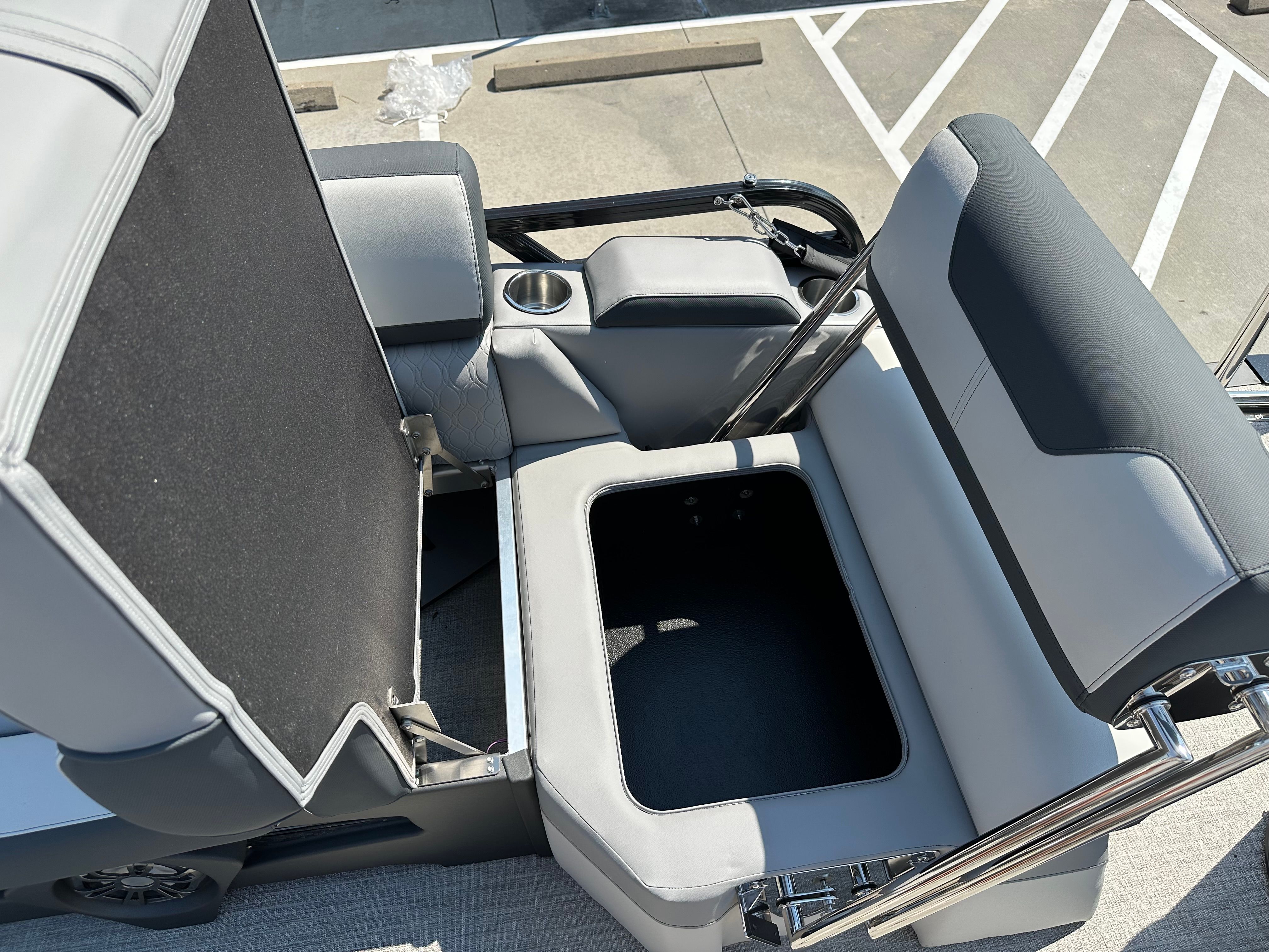 2025 Avalon LSZ Quad Lounge Shift - 23' - 39