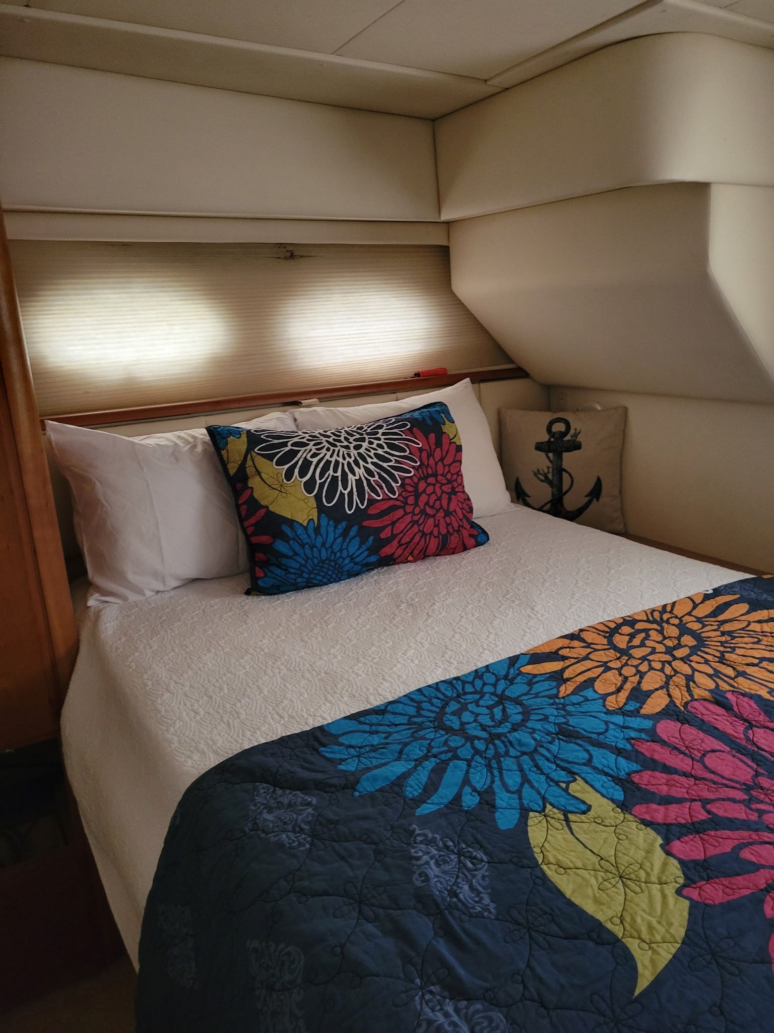 1999 Silverton 392 Motor Yacht - 28