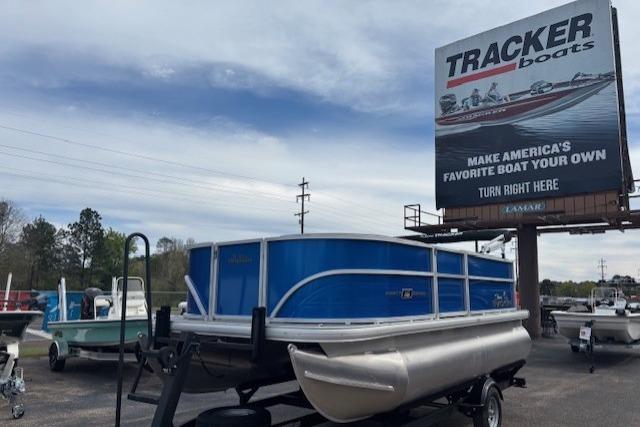 2026 Sun Tracker Party Barge 16 DLX