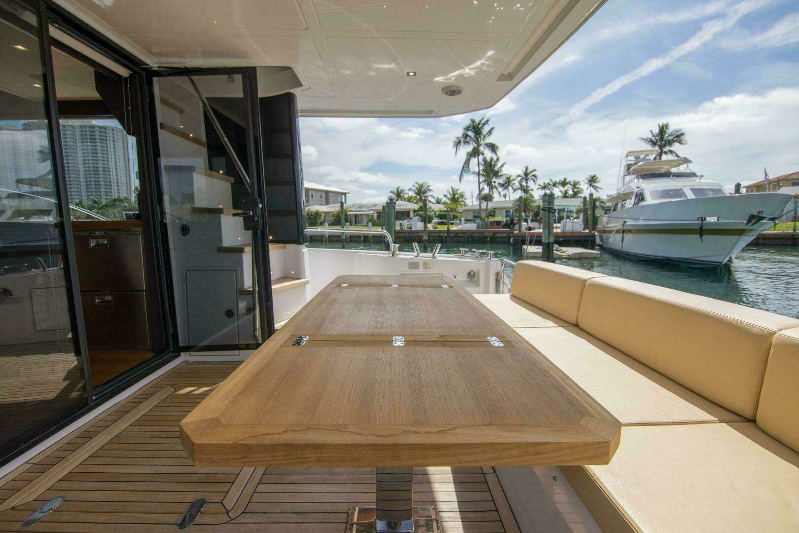 2019 Sundeck Yachts 580 Sport - Image 57