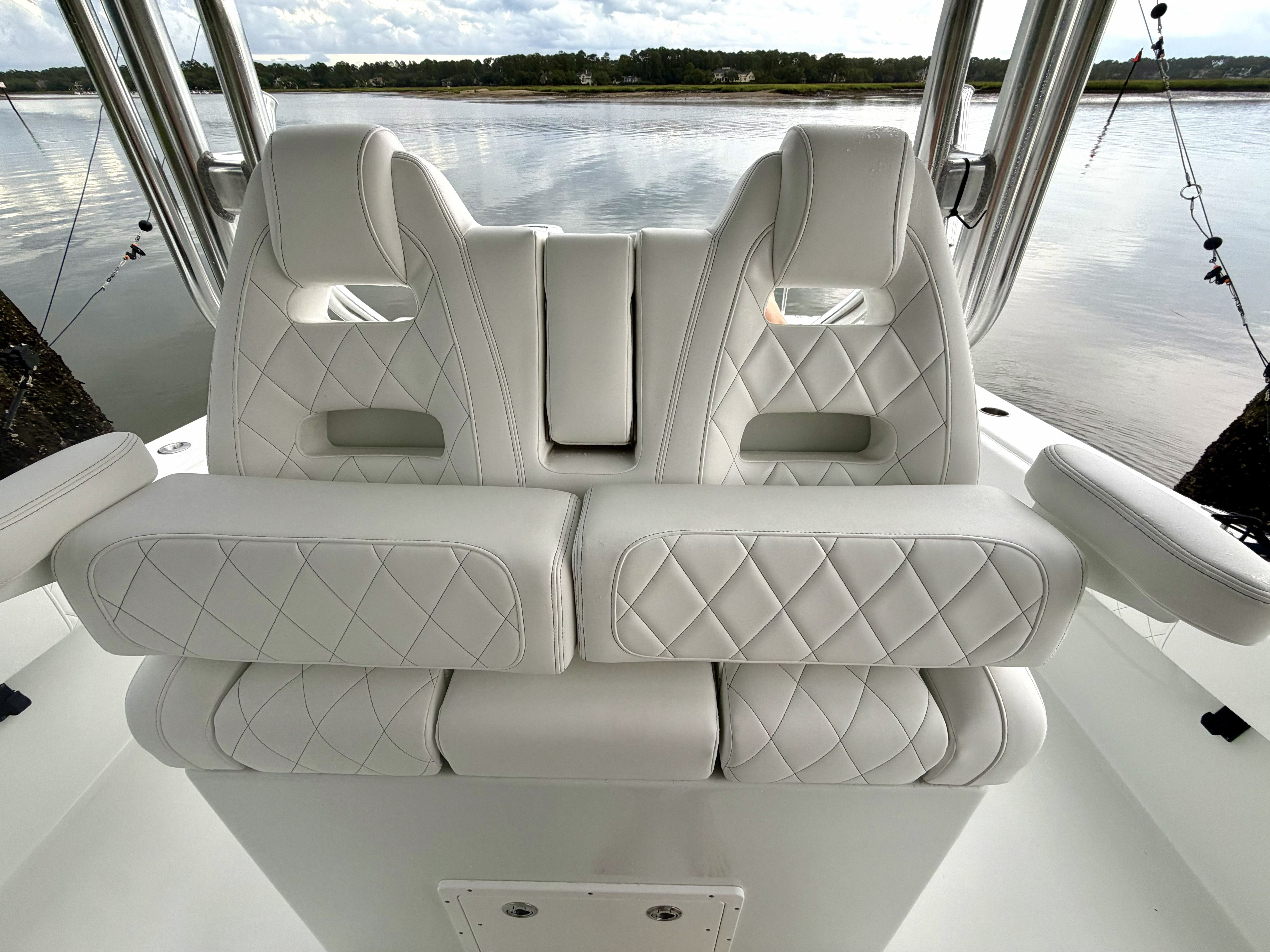 The 2018 Freeman 34VH features white quilted leather seating.