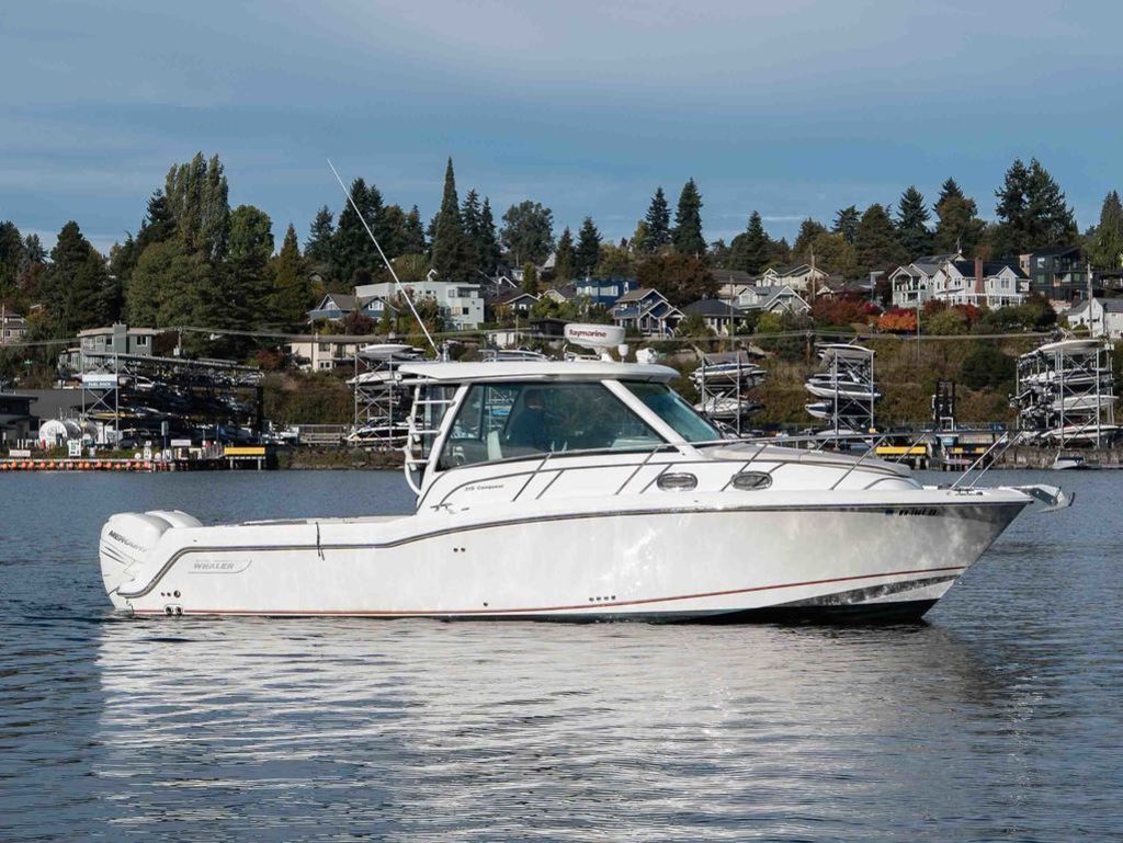 2017 Boston Whaler 315 Conquest - 2