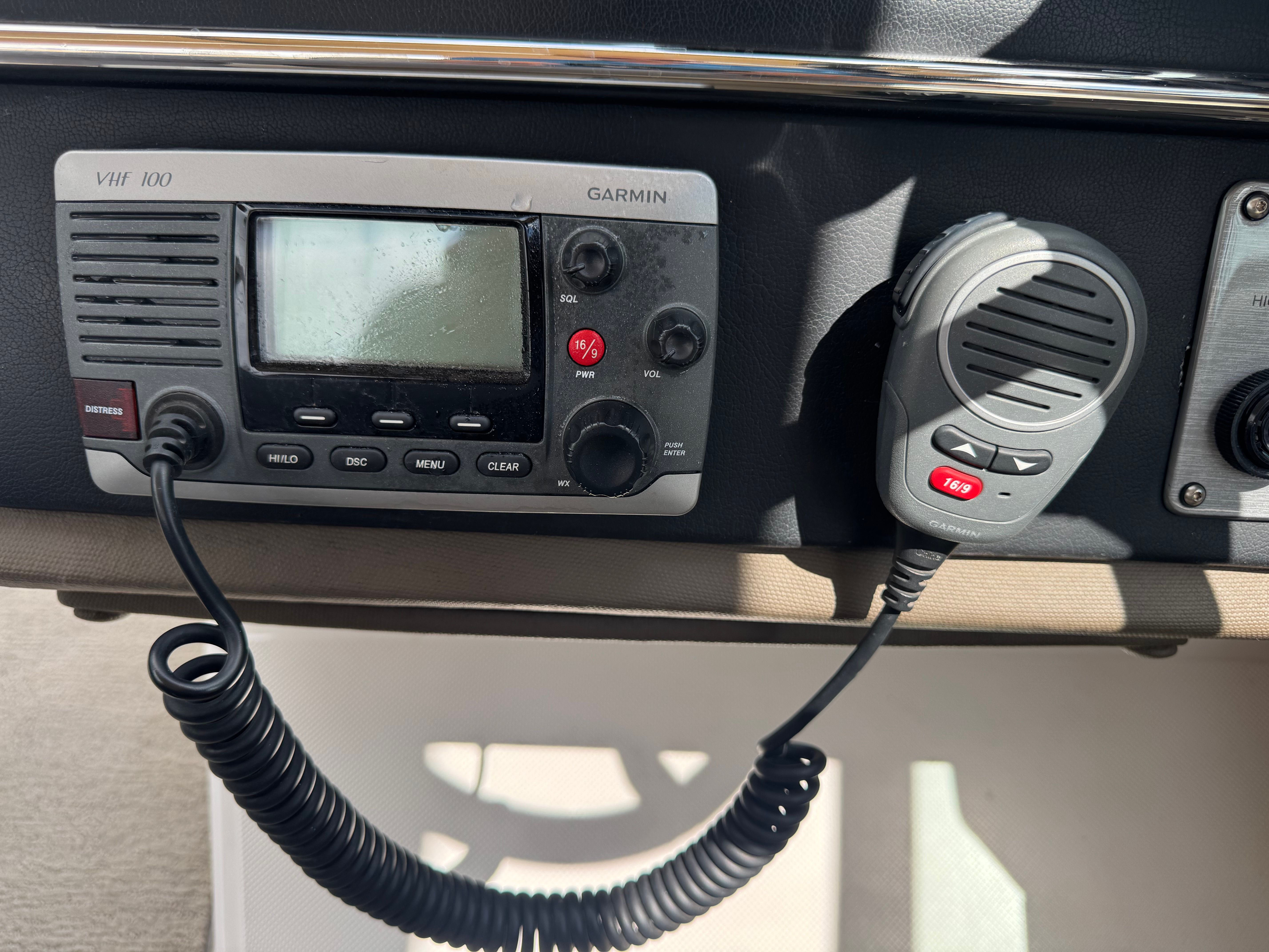 2013 Regal 3200 Bowrider - 12