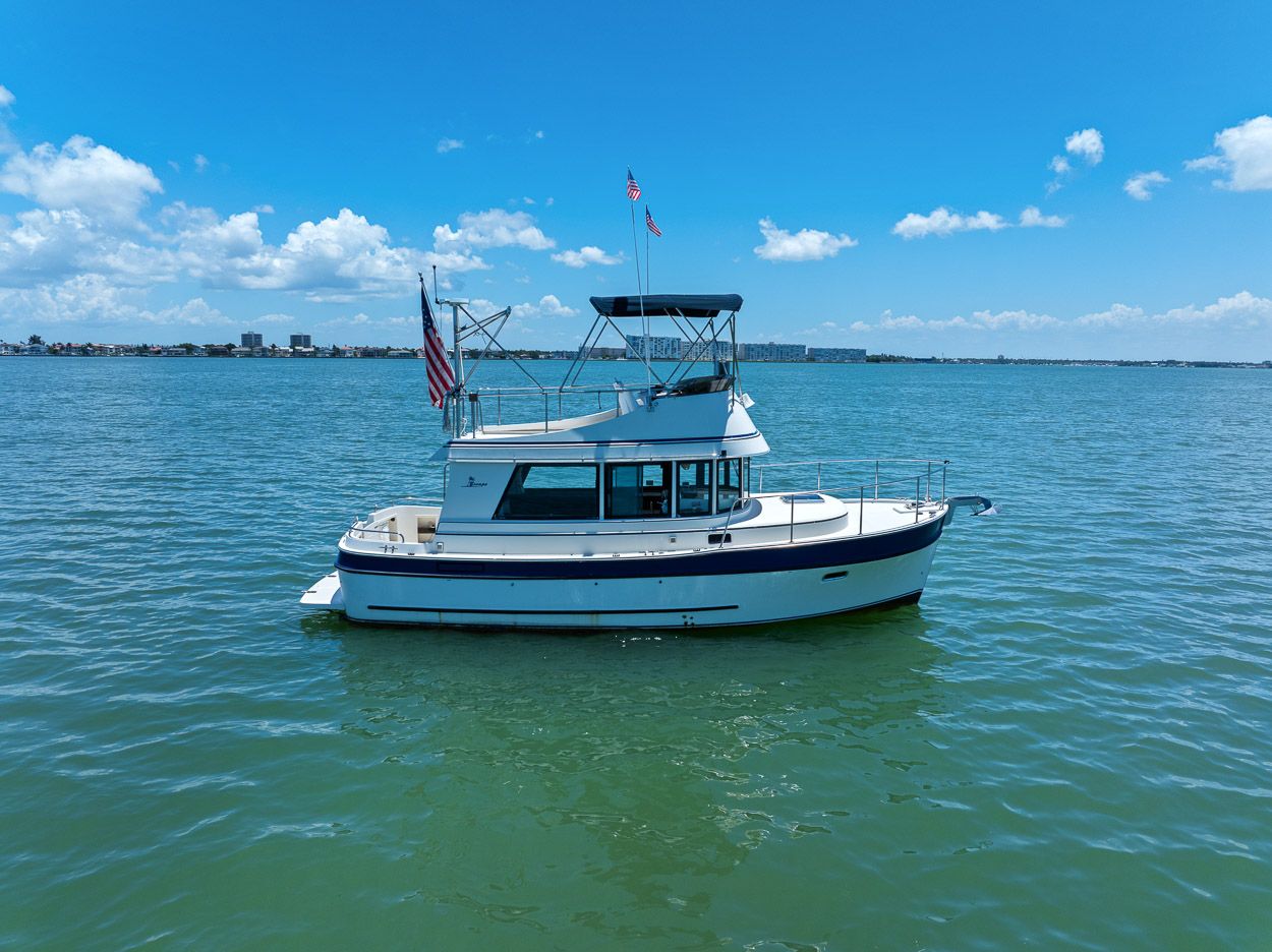 2001 Camano 31 Trawler - 26