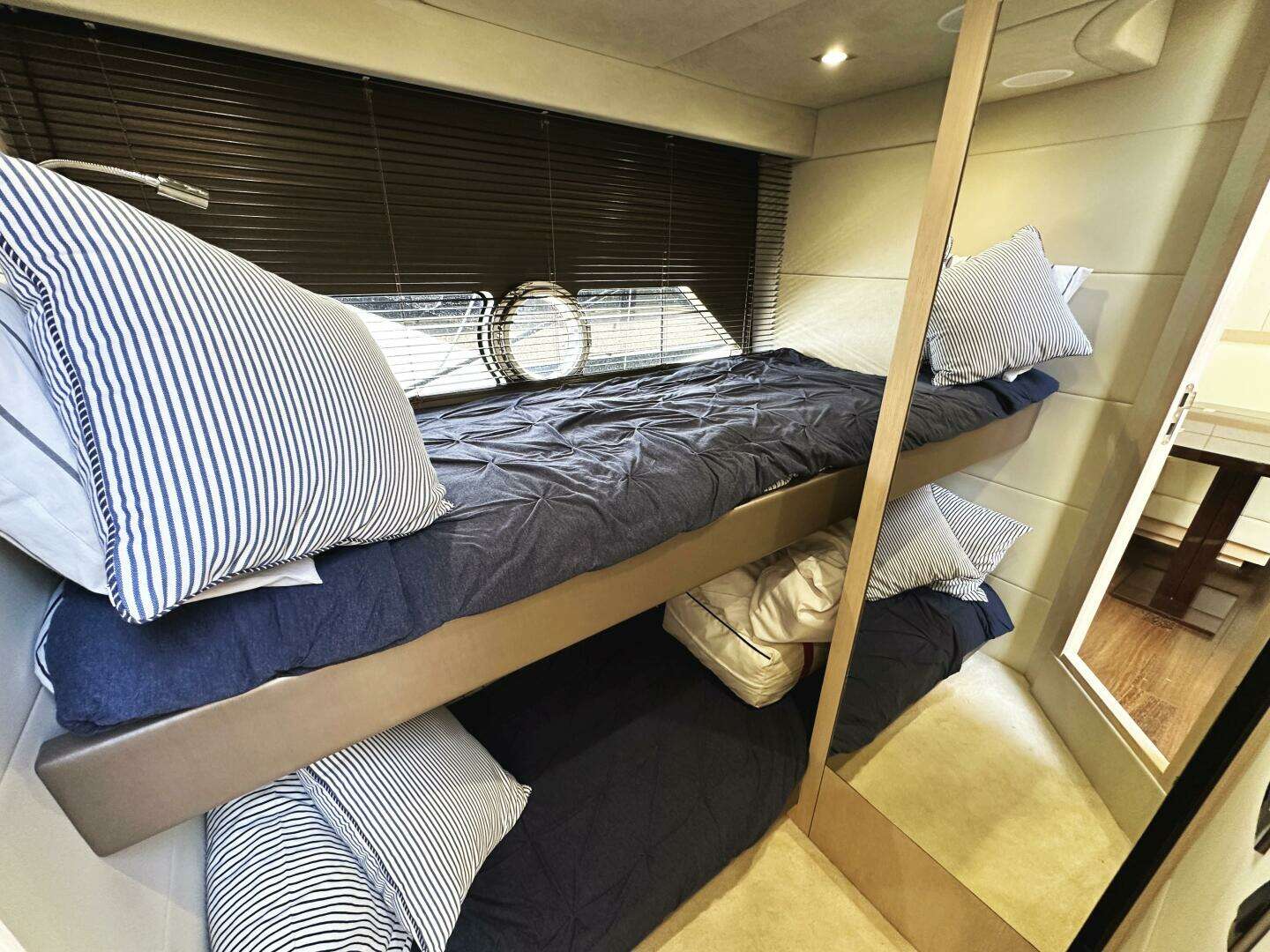 2015 Sunseeker Predator 57 - Image 22