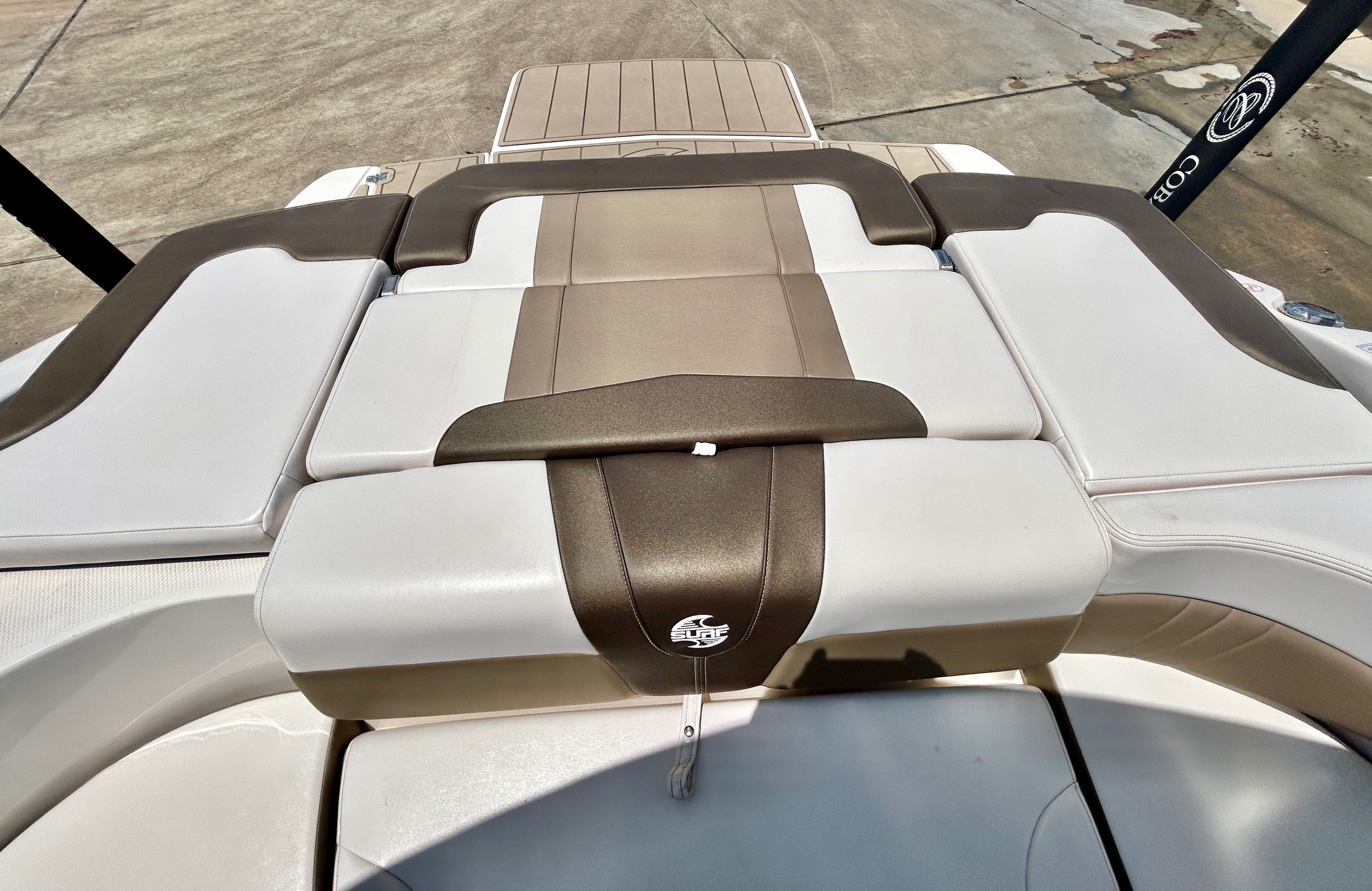 2018 Chaparral 23 Surf - 66