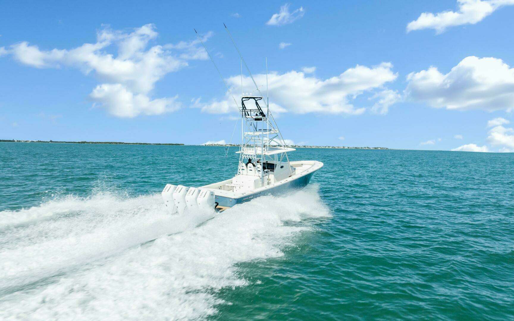2018 Regulator 41 Center Console - Image 22