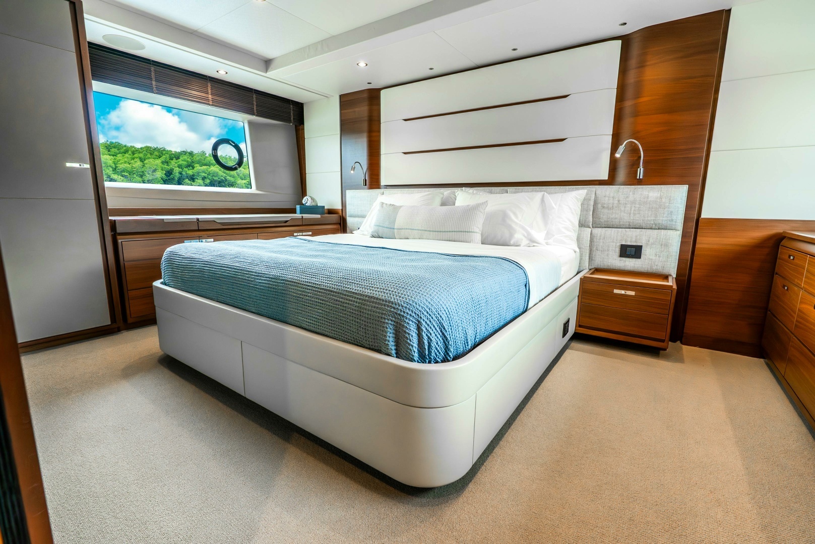 2018 Princess Yachts — - Image 43