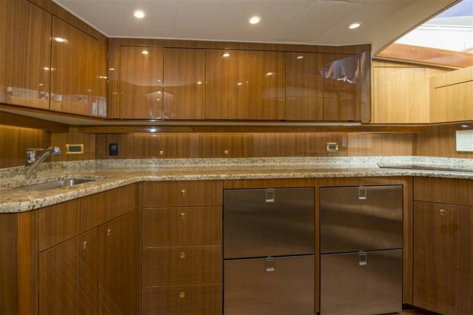 2008 Viking 52 Sport Coupe - Image 7