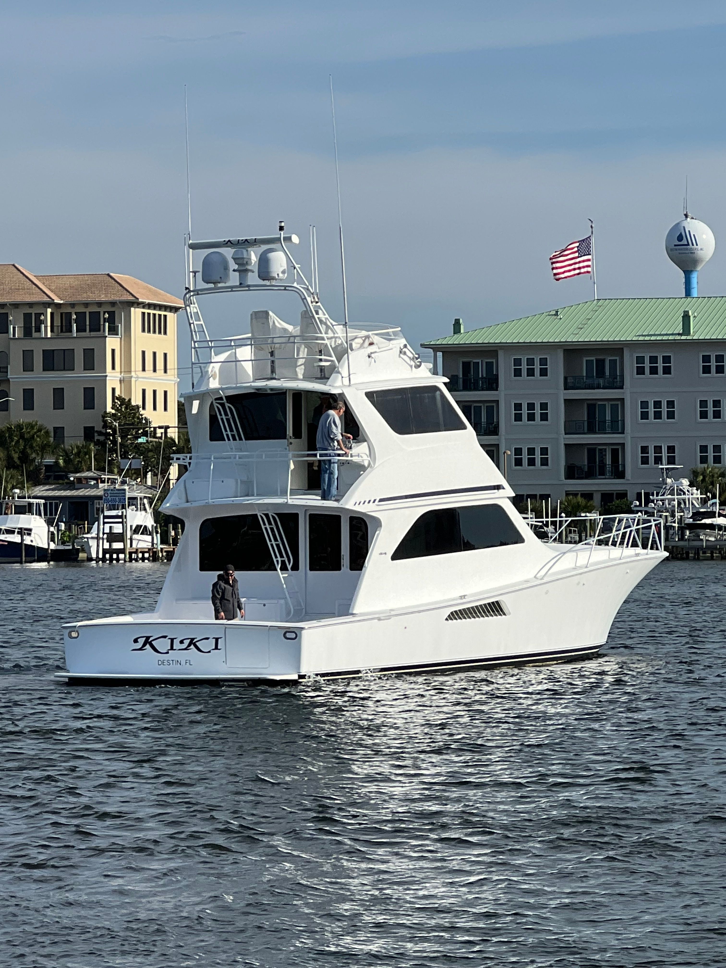 2002 Viking 61 Enclosed Bridge - 23