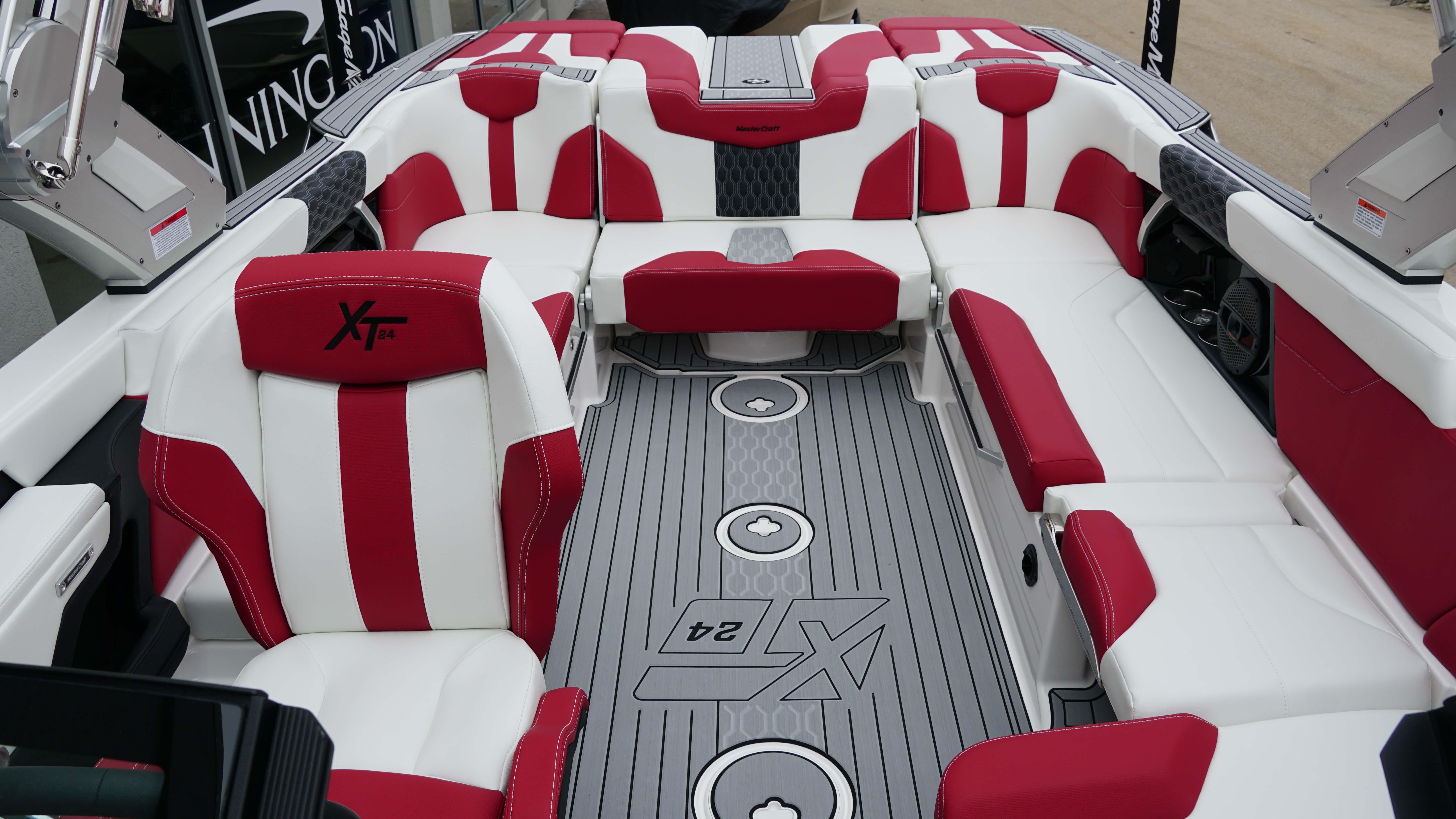 2025 MasterCraft XT24 - 18