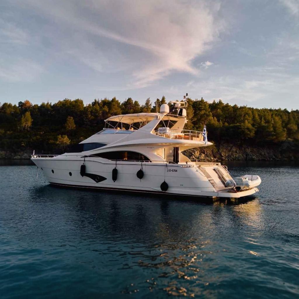 2010 Marquis 720 Flybridge
