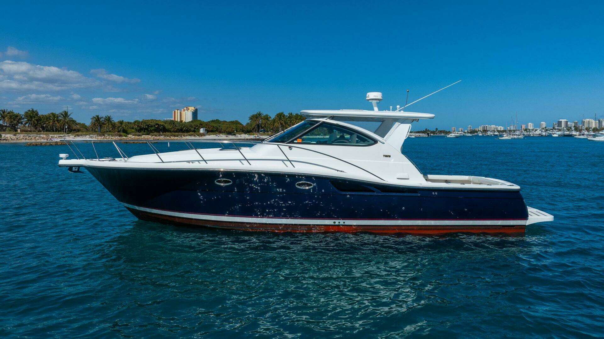2004 Tiara Yachts 4200 Open - Image 6