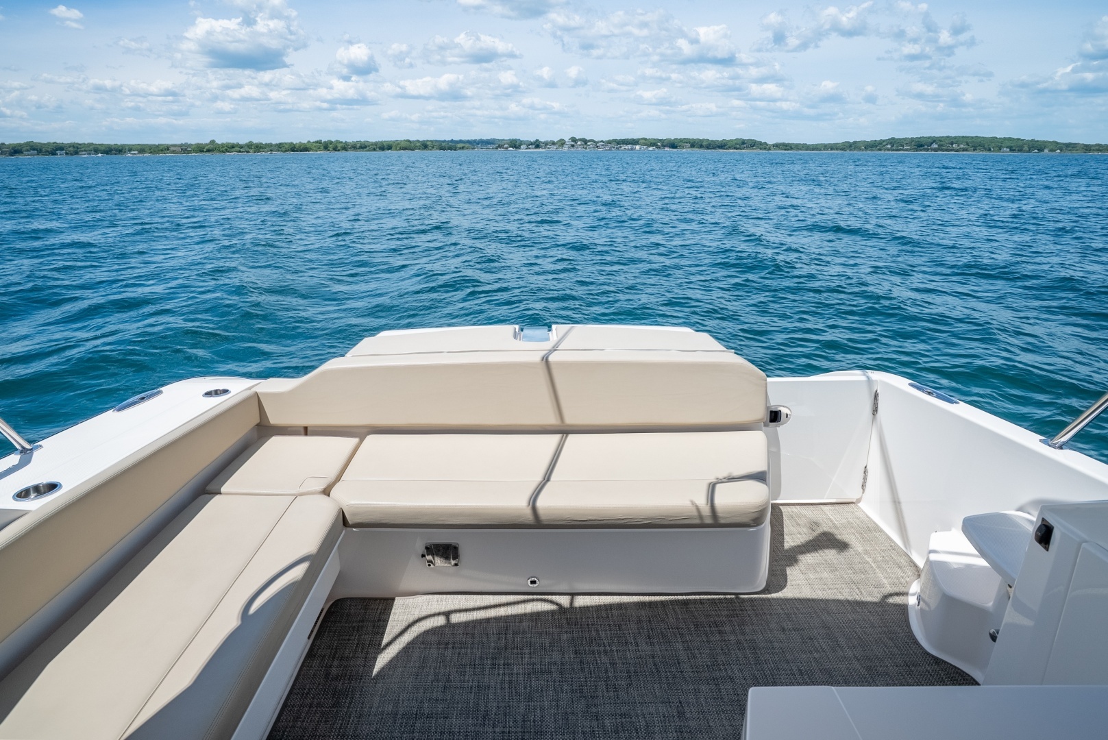 2015 Pursuit 365i SC - Image 14