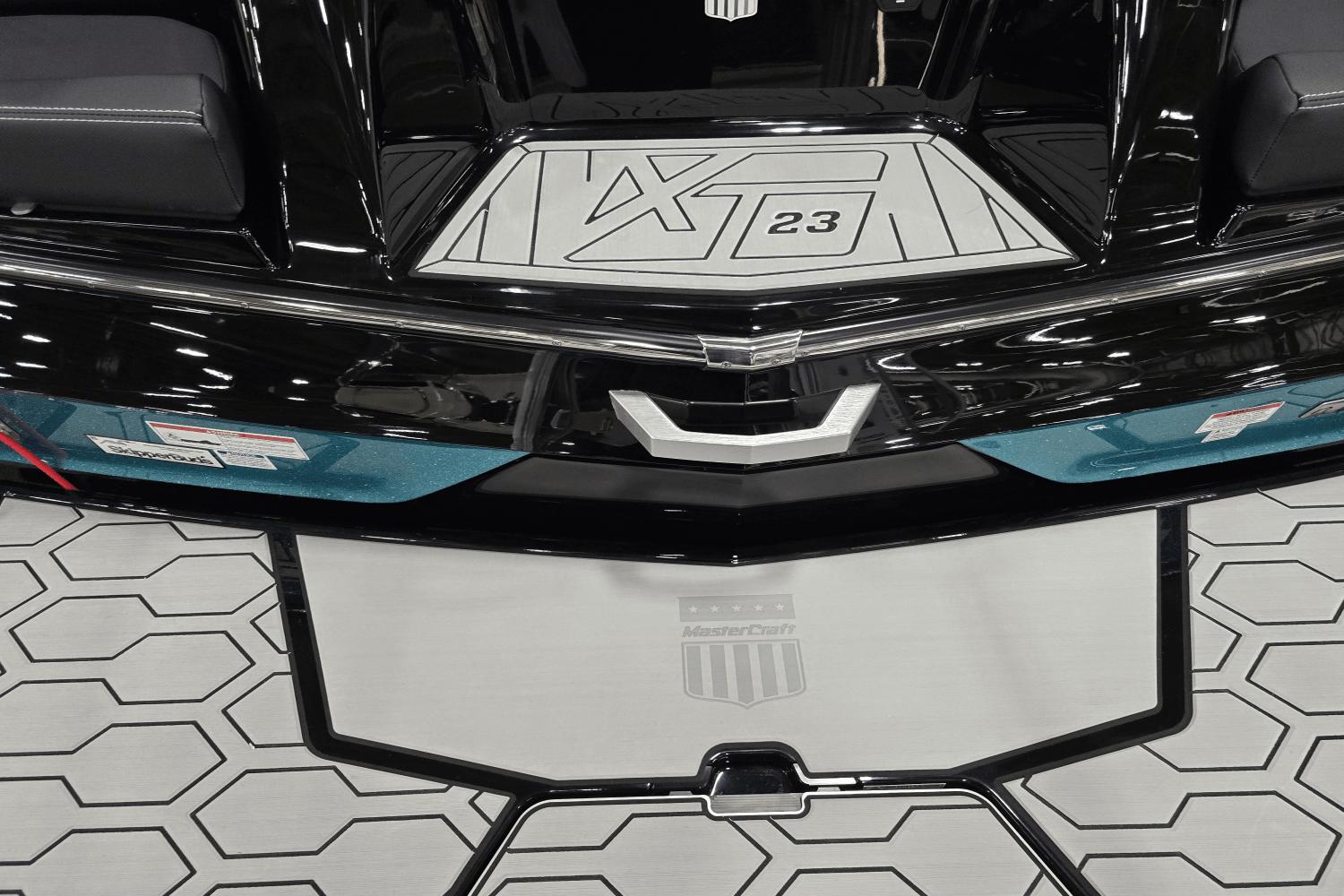 2025 MasterCraft XT23 - 15