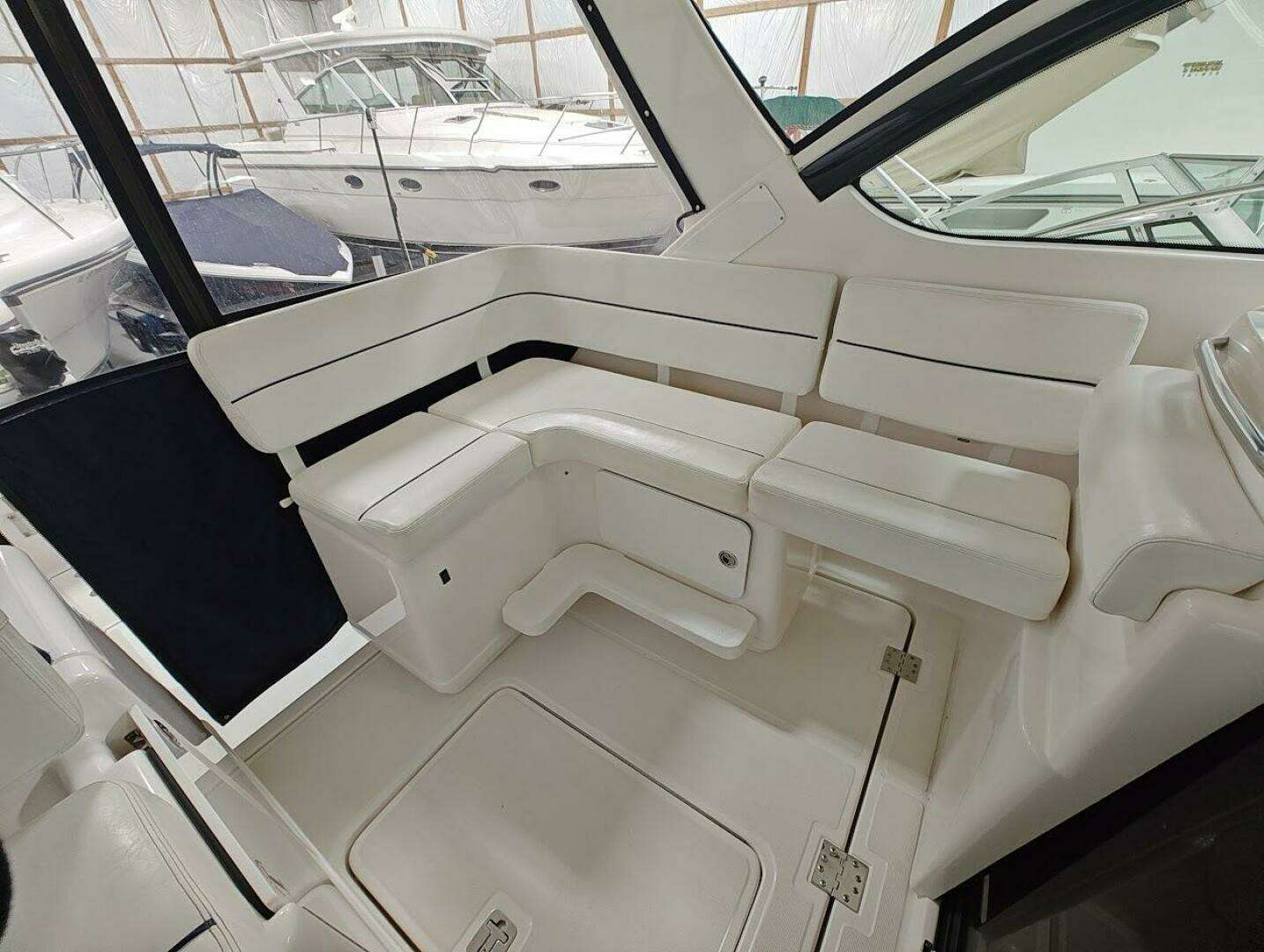 2005 Tiara Yachts 3200 OPEN - Image 5