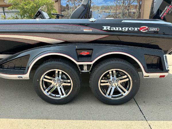 2025 Ranger Z520R Cup-Equipped boat trailer with dual wheels and sleek design.