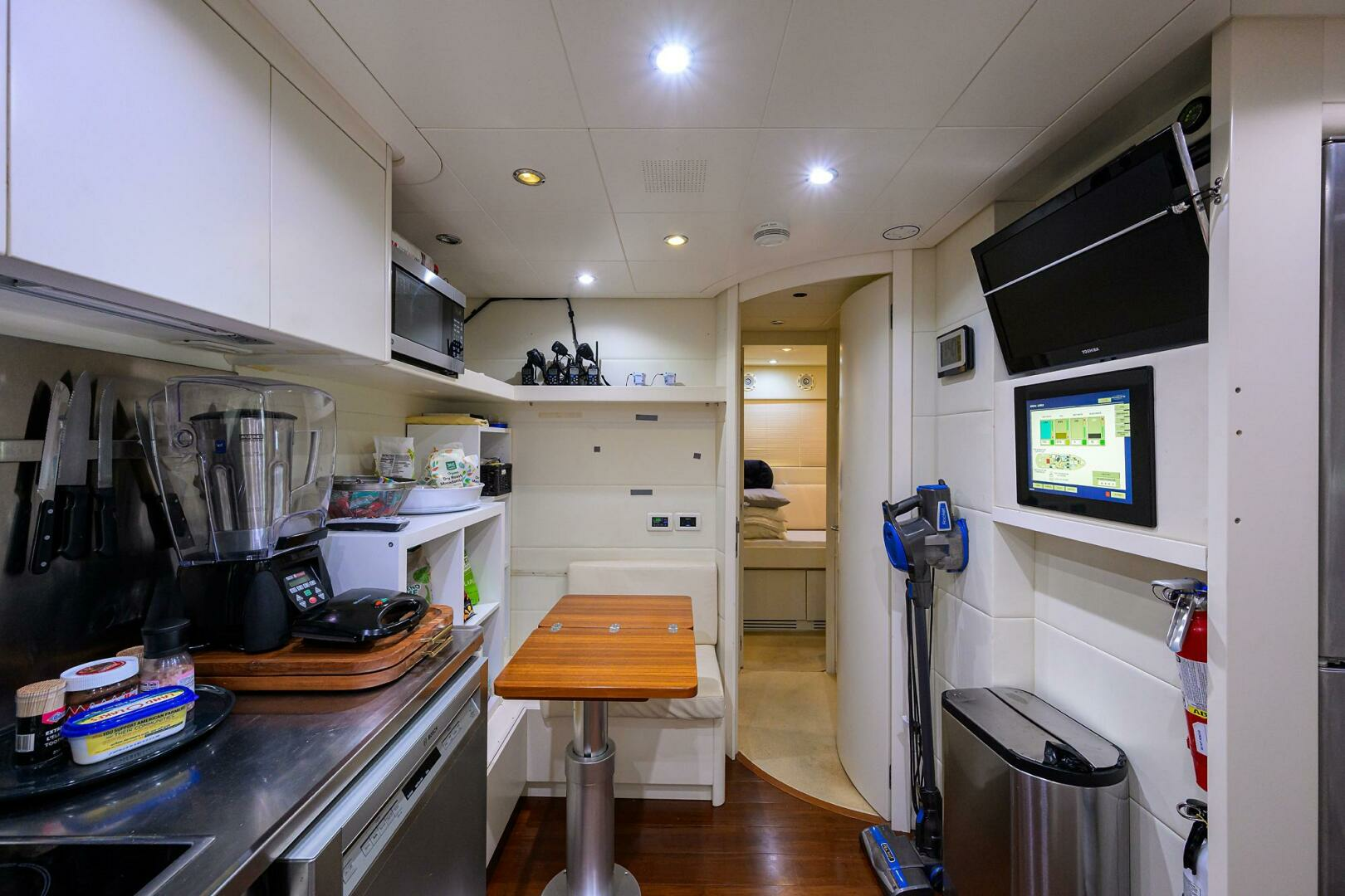 2009 Pershing 90 Express - Image 20