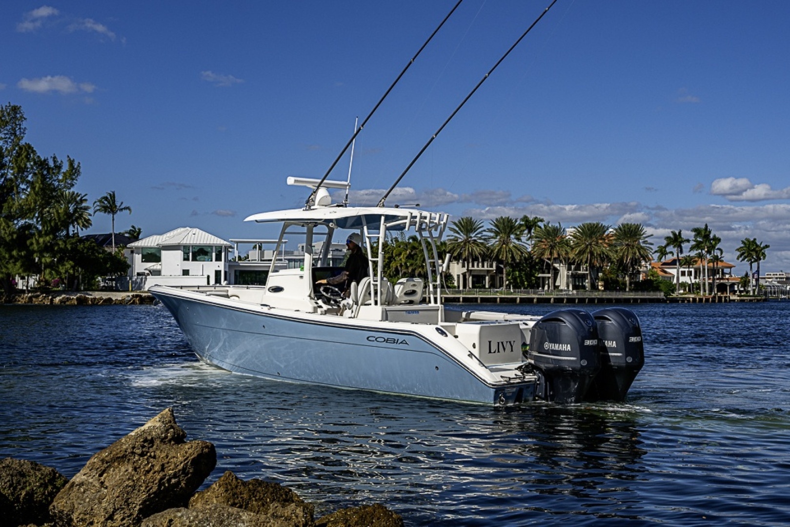 2021 Cobia 320 CC - Image 32