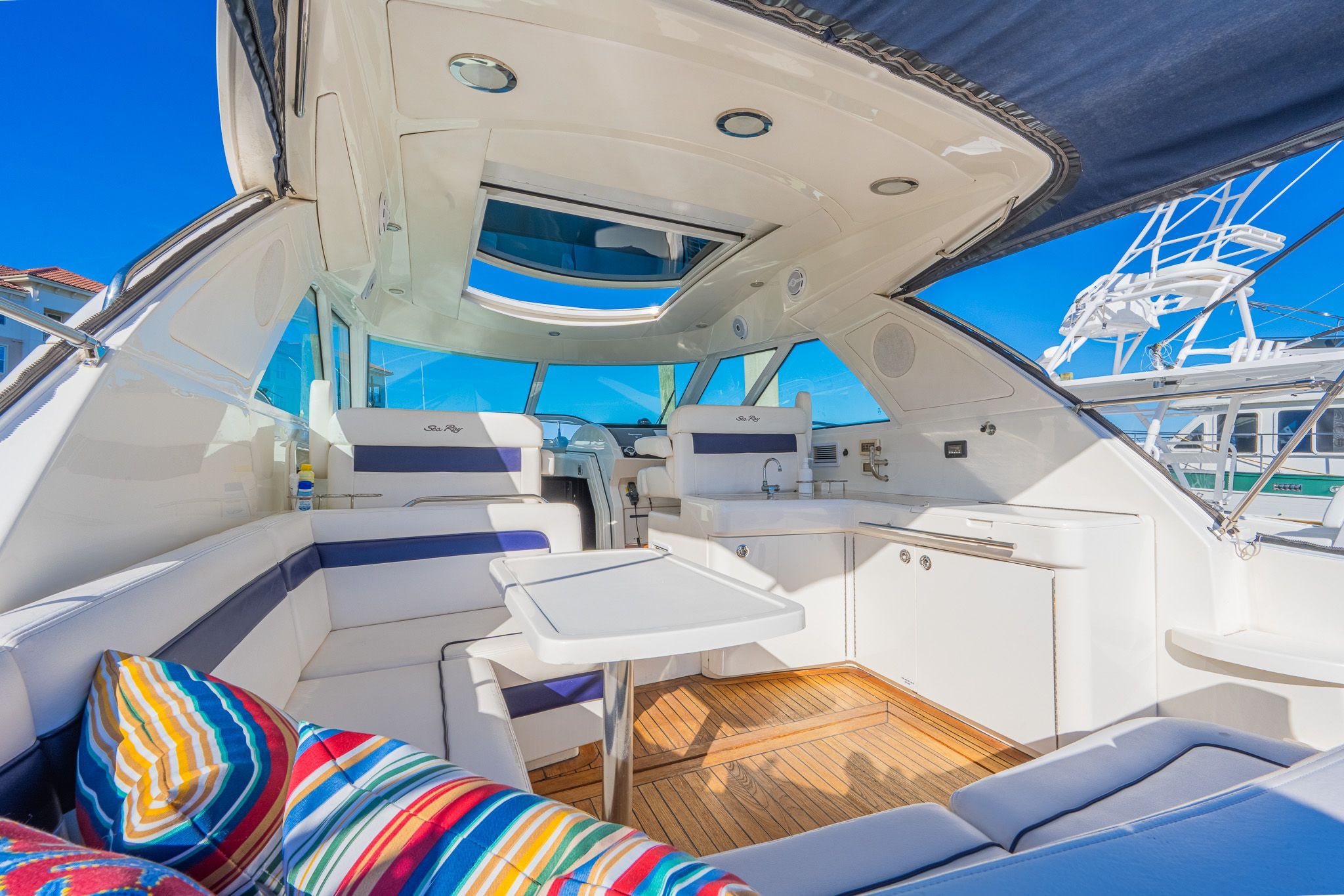 2010 Sea Ray 450 Sundancer - 10