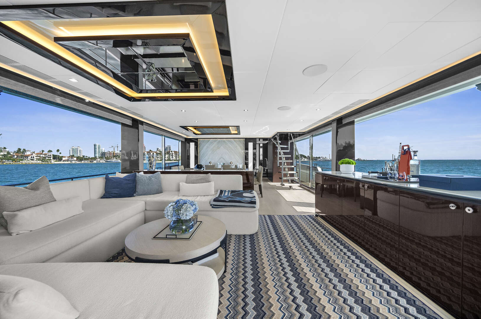 2024 Ocean Alexander 32L - Image 28