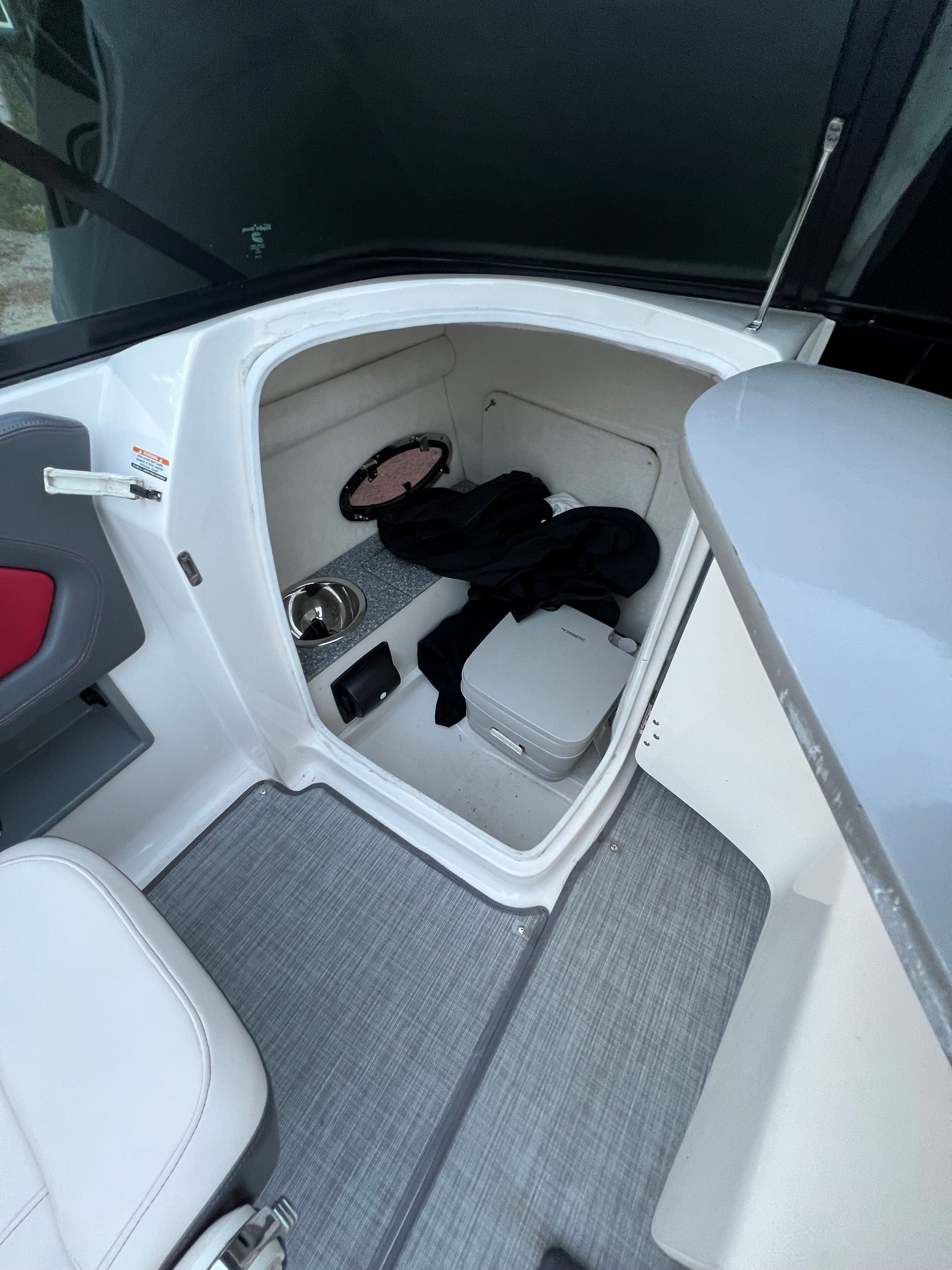 2018 Chaparral 2430VRX - 10