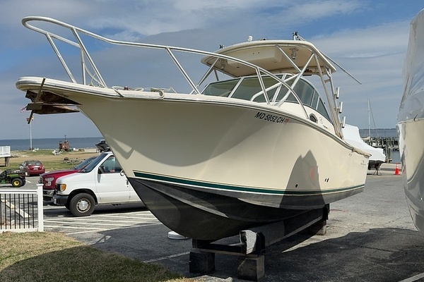 2004 Albemarle 268 Express Fisherman