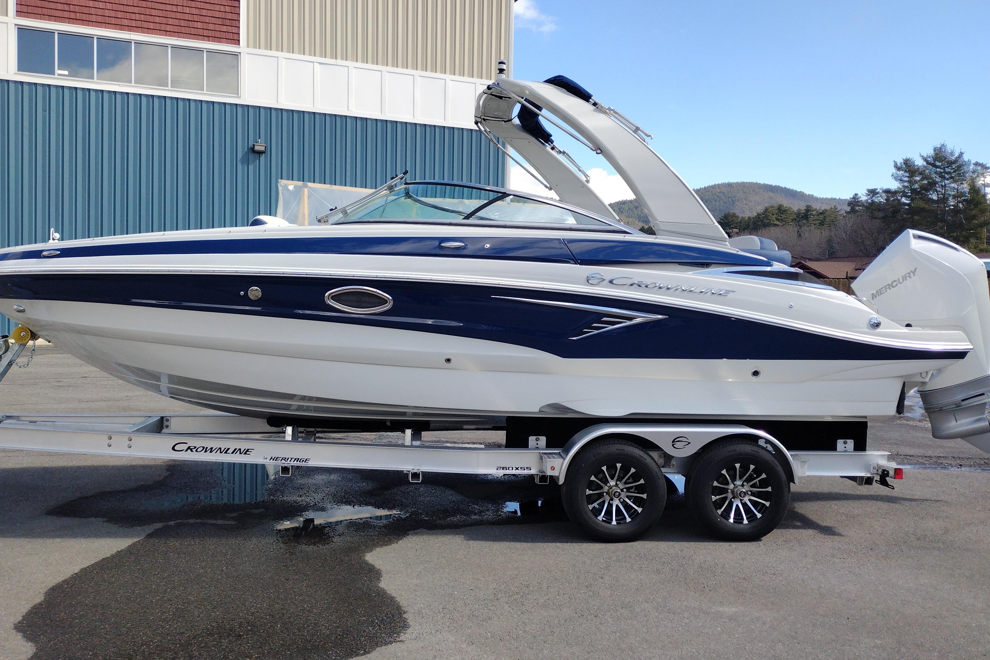 2026 Crownline 260 XSS