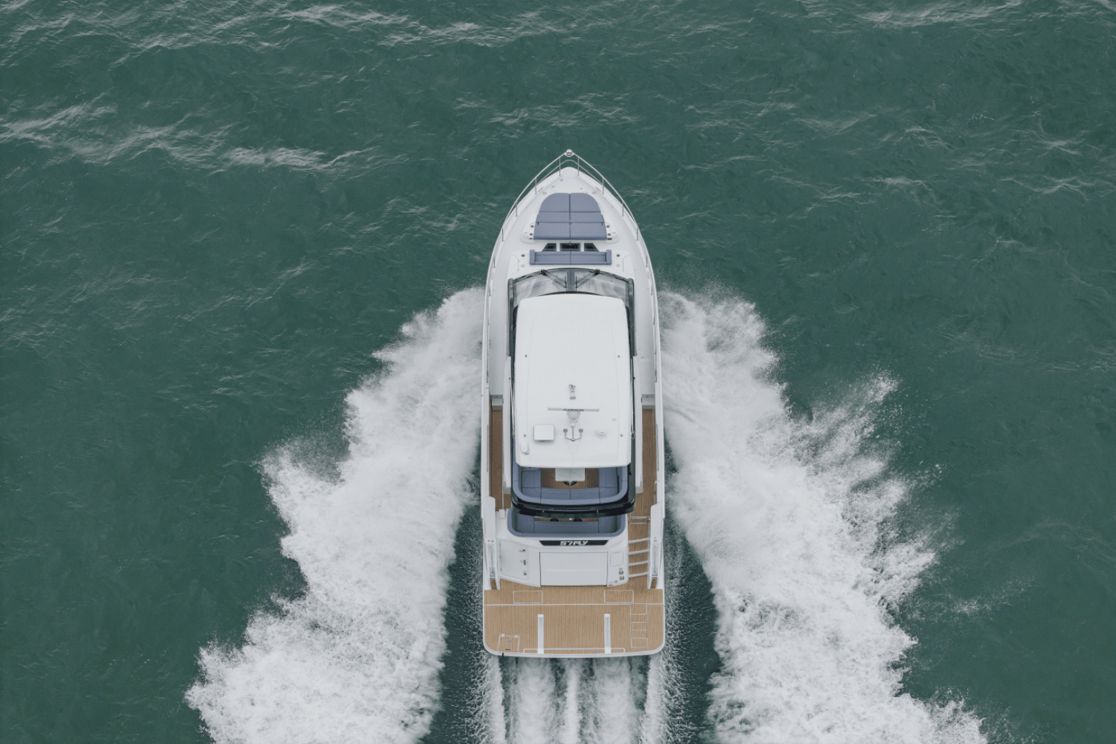 2027 Cruisers Yachts 57 FLY - Image 5
