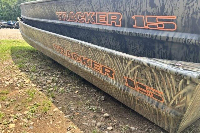 2026 Tracker Grizzly 15 Jon