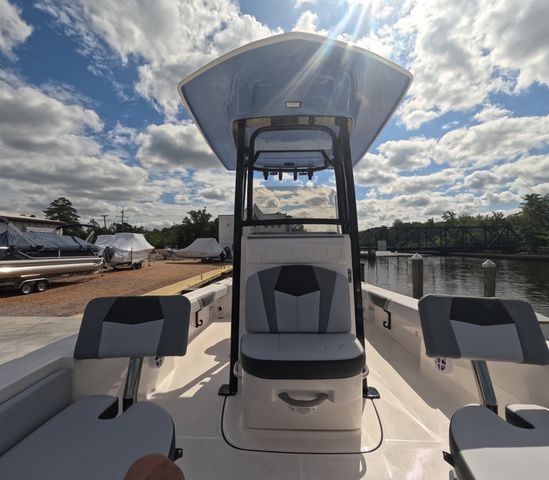 2026 Robalo Cayman 226 In Stock Trailer Included - 27