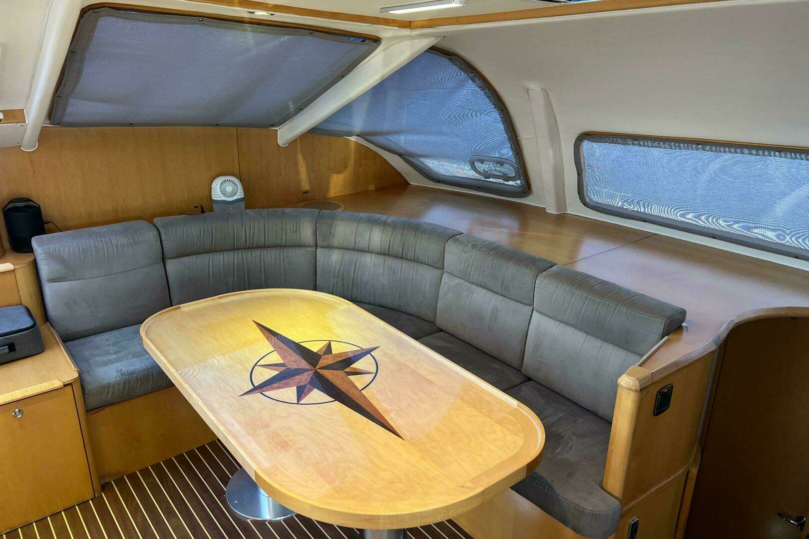 2011 Privilege 495 Owners Edition - Image 7