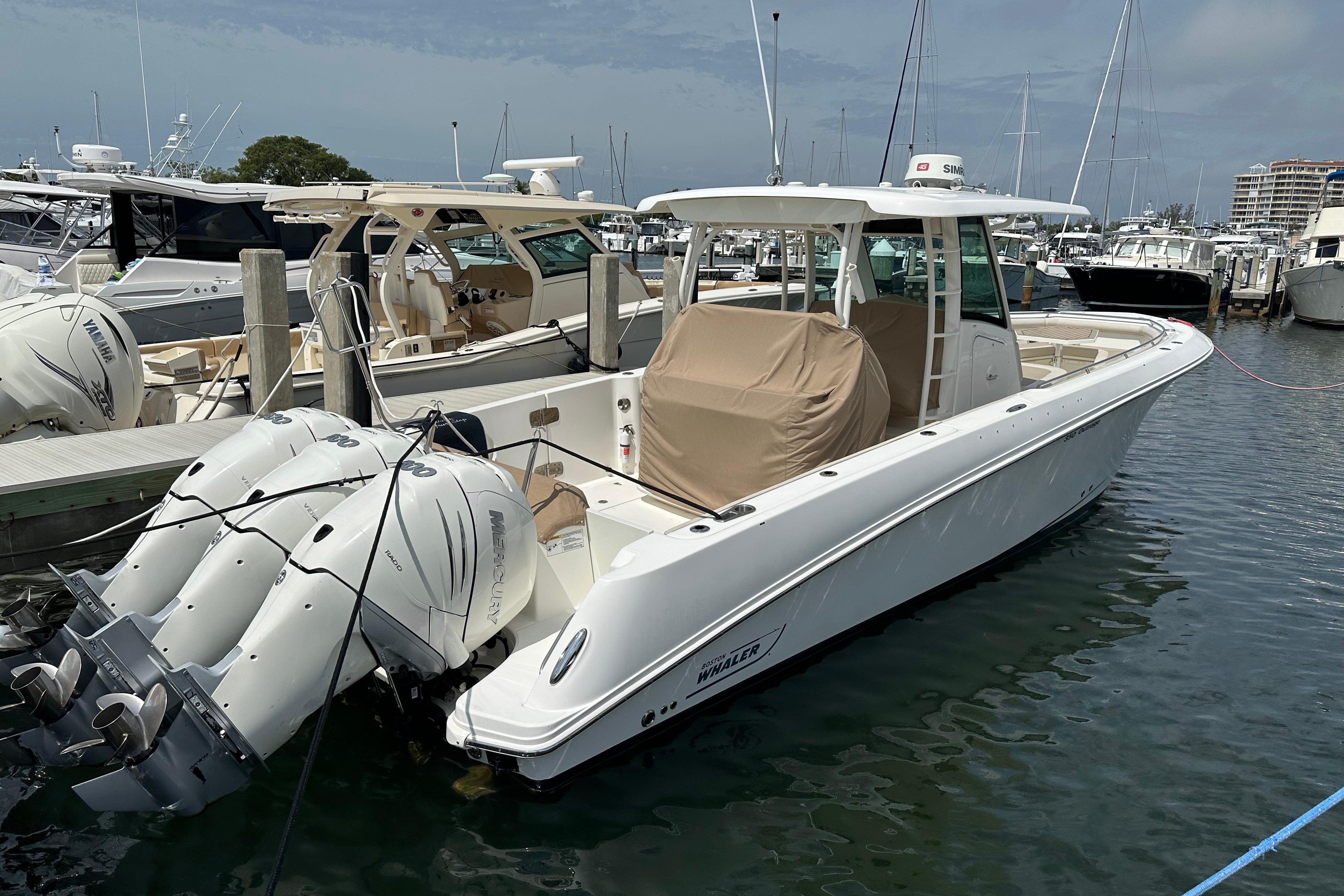 2018 Boston Whaler 350 Outrage