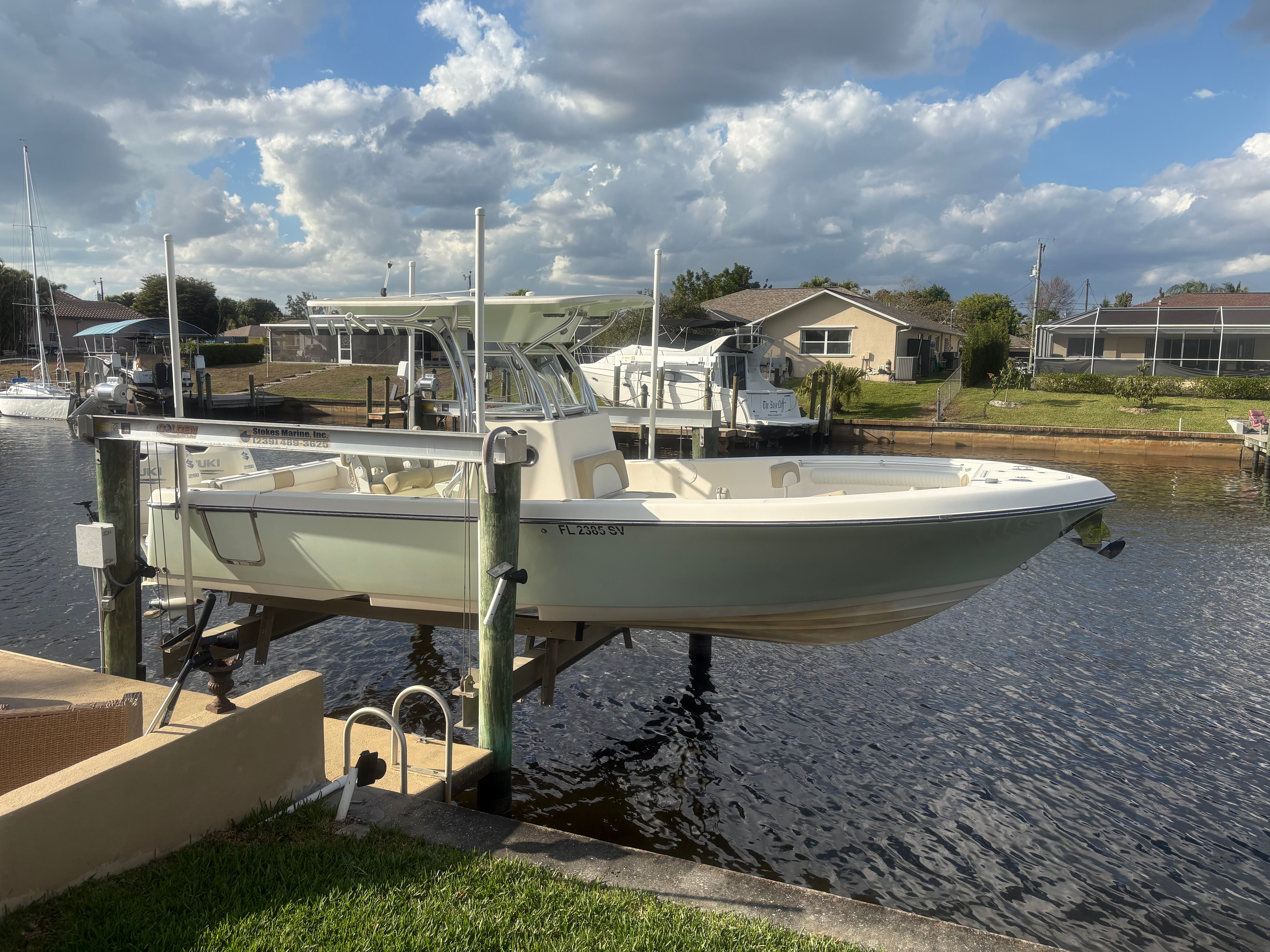 2021 Sea Born LX26 Center Console