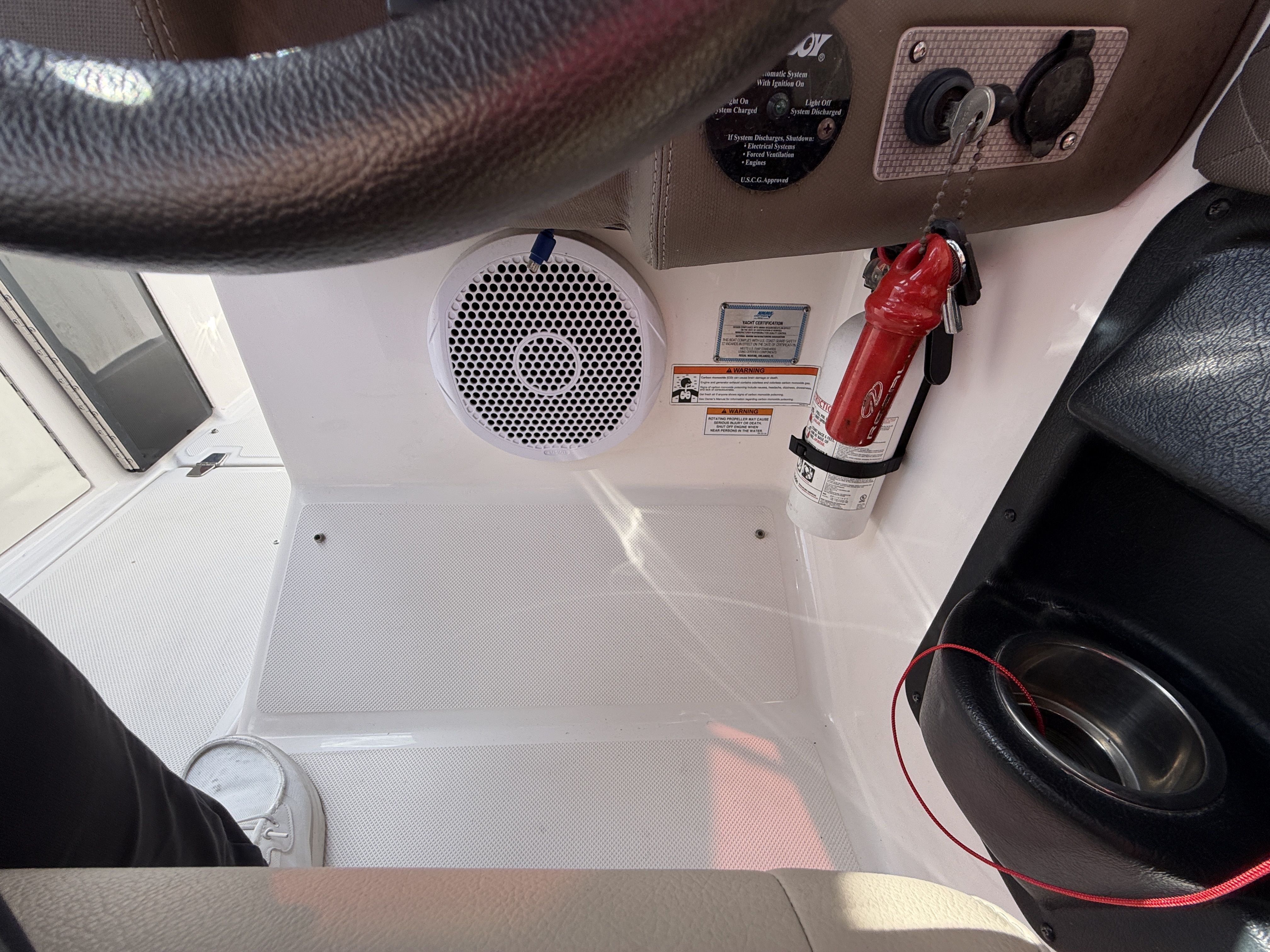 2013 Regal 27 FAST DECK - 33
