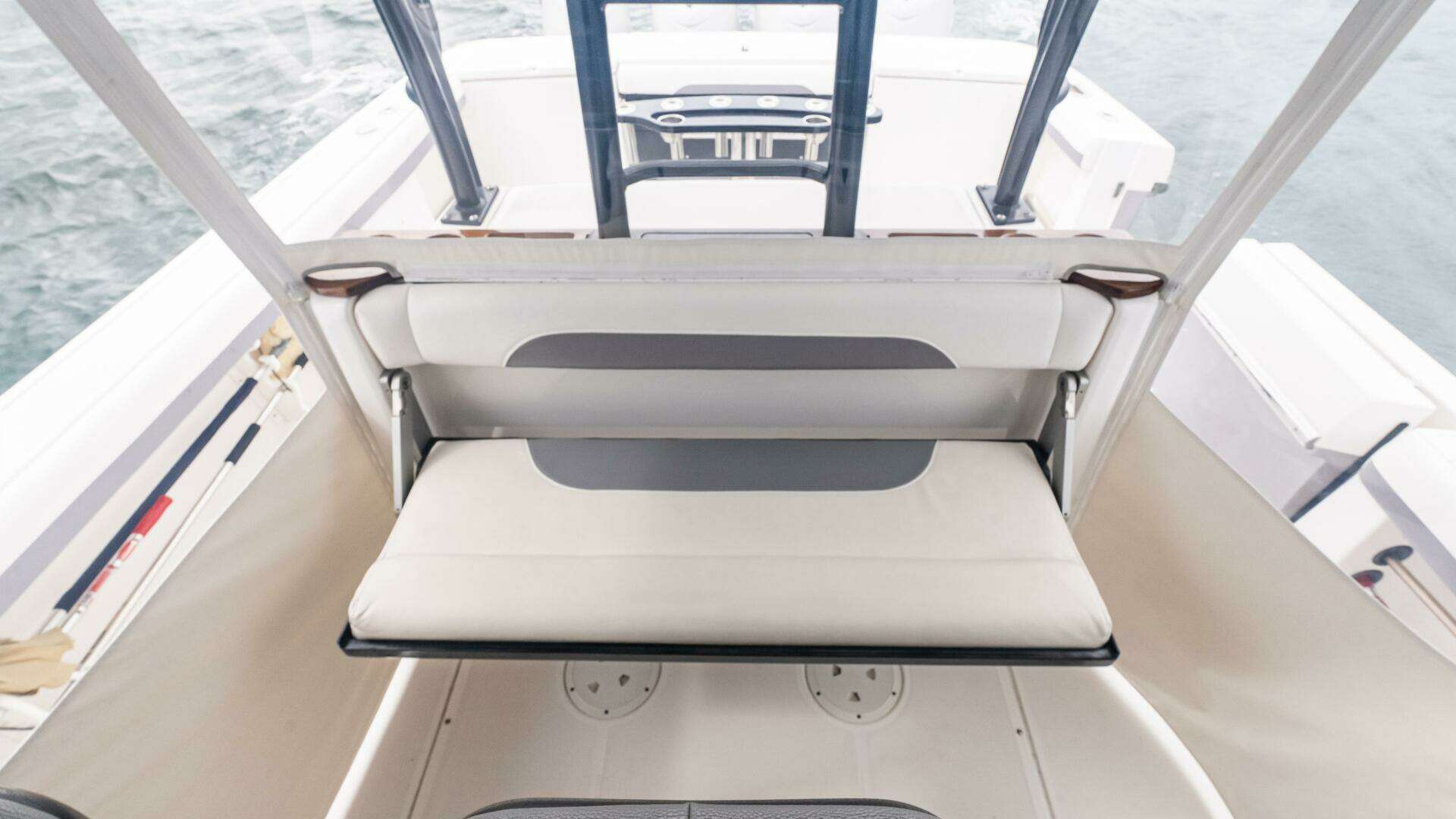 2017 Everglades 435 CC - Image 26