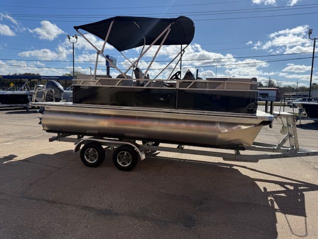2026 Avalon Venture Quad Lounge - 19' - 5