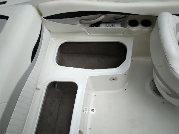 2011 Stingray 208CR - 9