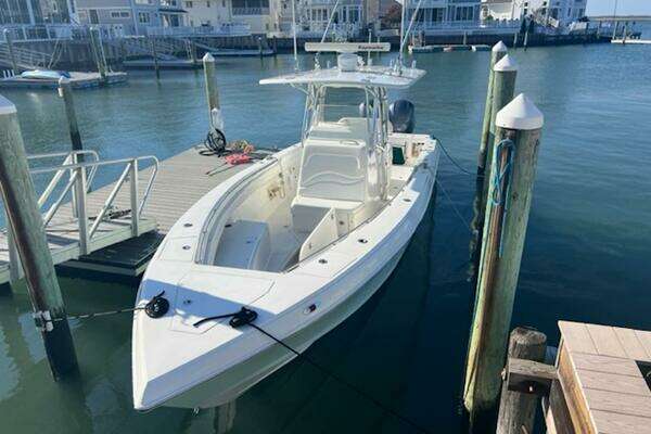2008 Spectre 34 Center Console