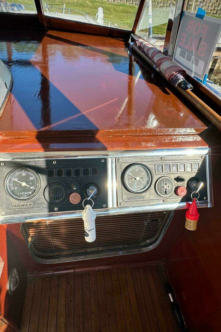 1960 Chris-Craft 45 Constellation - Image 8