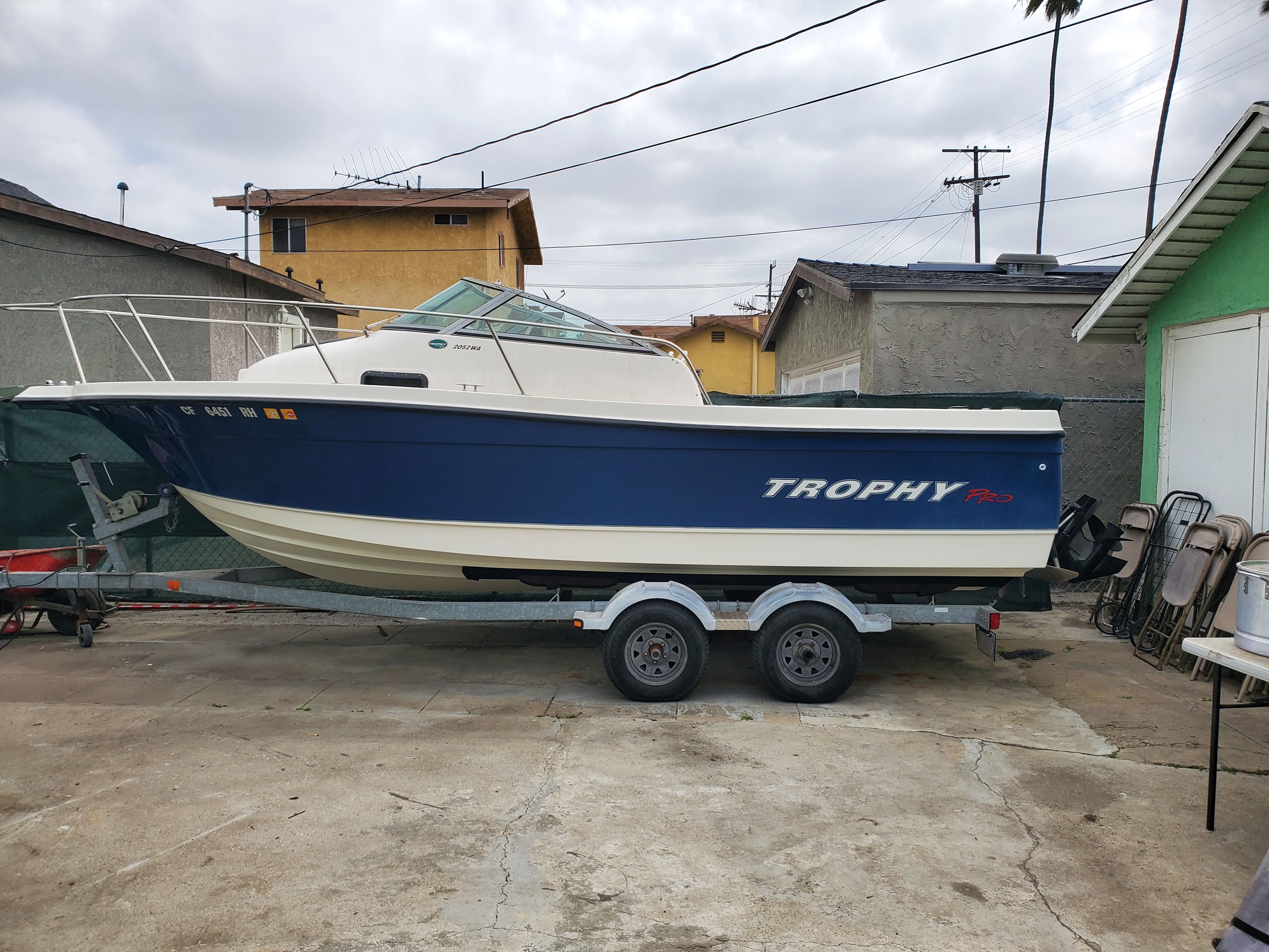 2006 Bayliner 2052 Trophy Walkaround - 10
