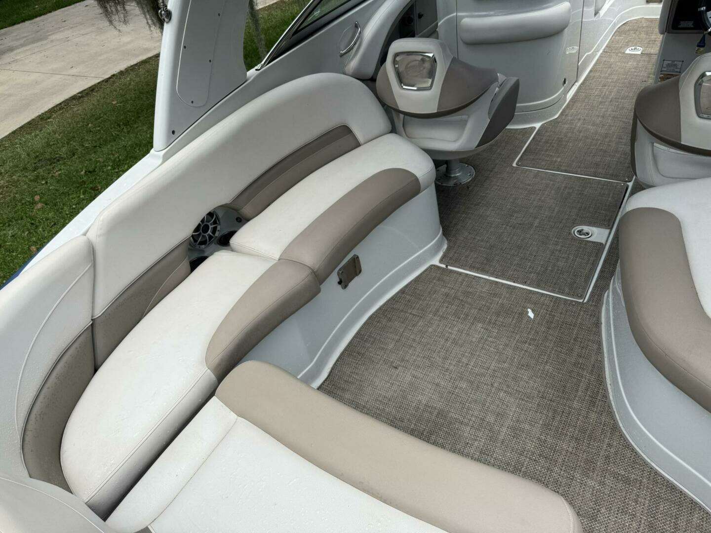 2017 Crownline E 6XS - Image 14