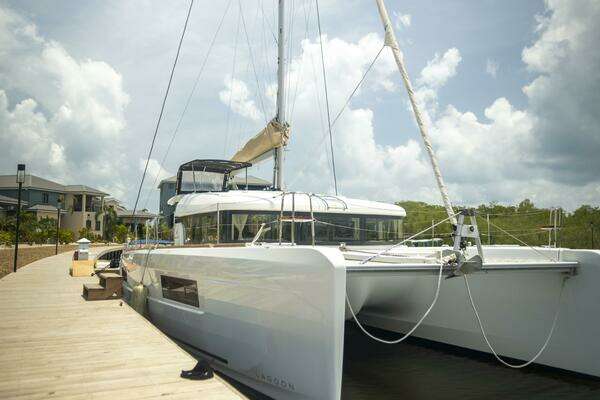 2020 Lagoon 40